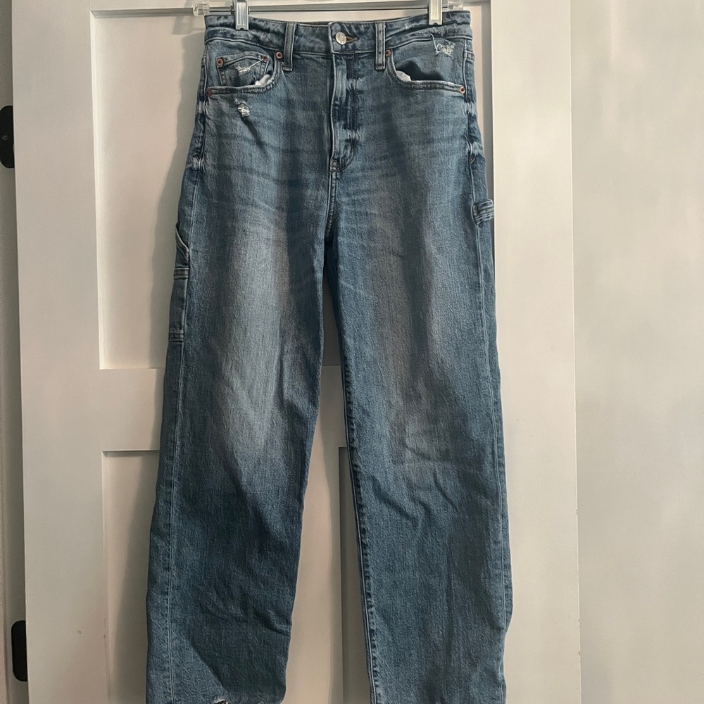 Daze Women's Straight Leg Distressed Jeans with hammer loop - Blue